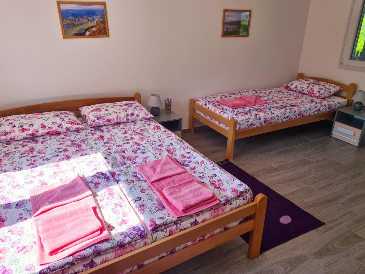 Apartmani Kuljanin Donji Milanovac Buitenkant foto