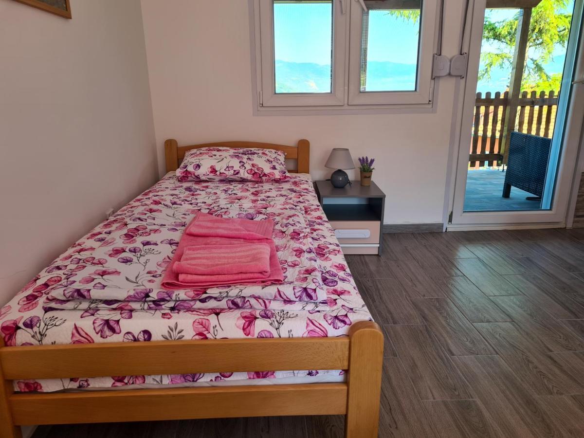 Apartmani Kuljanin Donji Milanovac Buitenkant foto