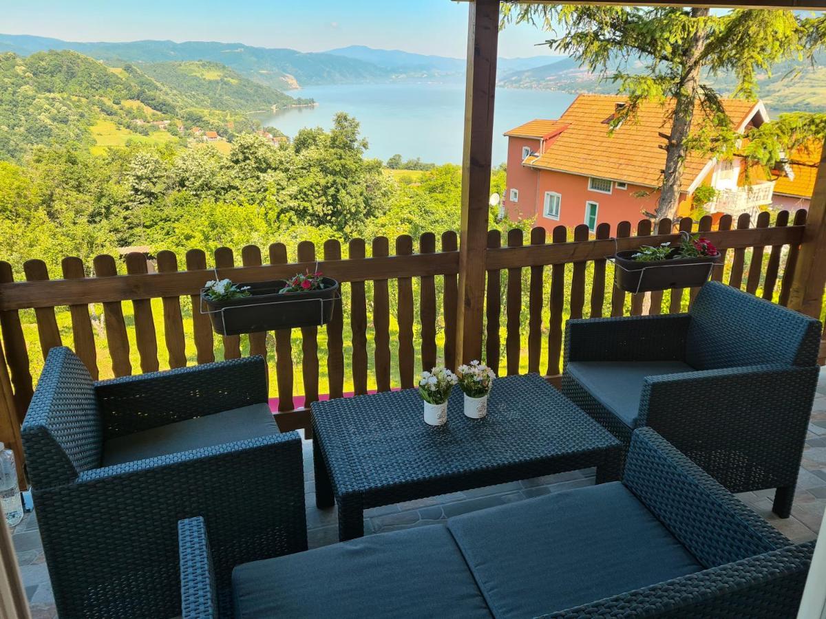 Apartmani Kuljanin Donji Milanovac Buitenkant foto