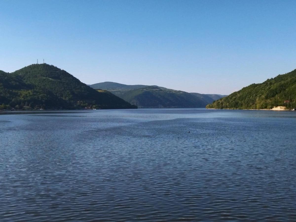 Apartmani Kuljanin Donji Milanovac Buitenkant foto